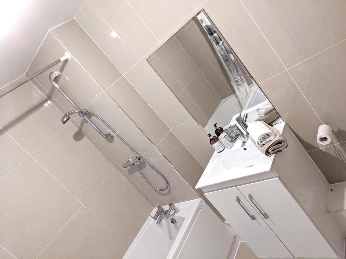 كامبريدج Koala & Tree - Renovated 2 Bed Apartment In City Centre - Short Lets & Serviced Accommodation Cambridge المظهر الخارجي الصورة